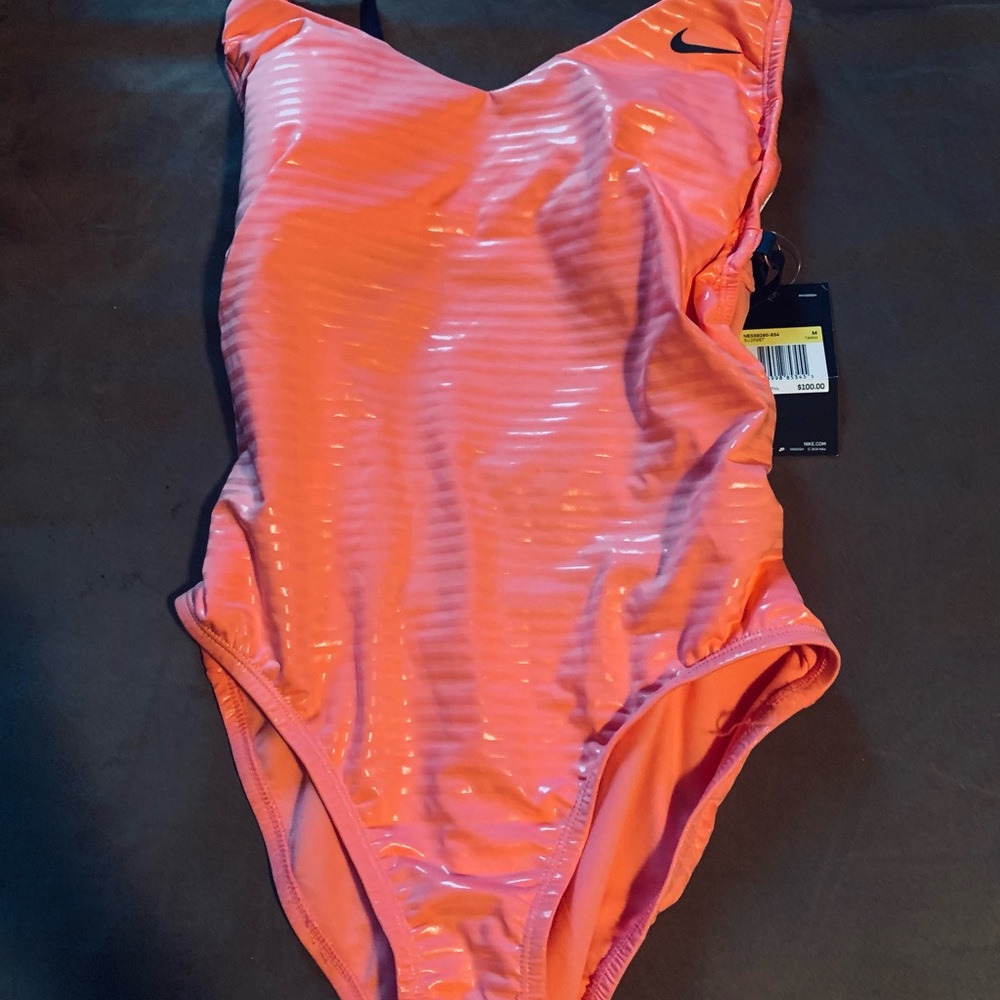 NWT Nike Women’s One Piece Swimsuit